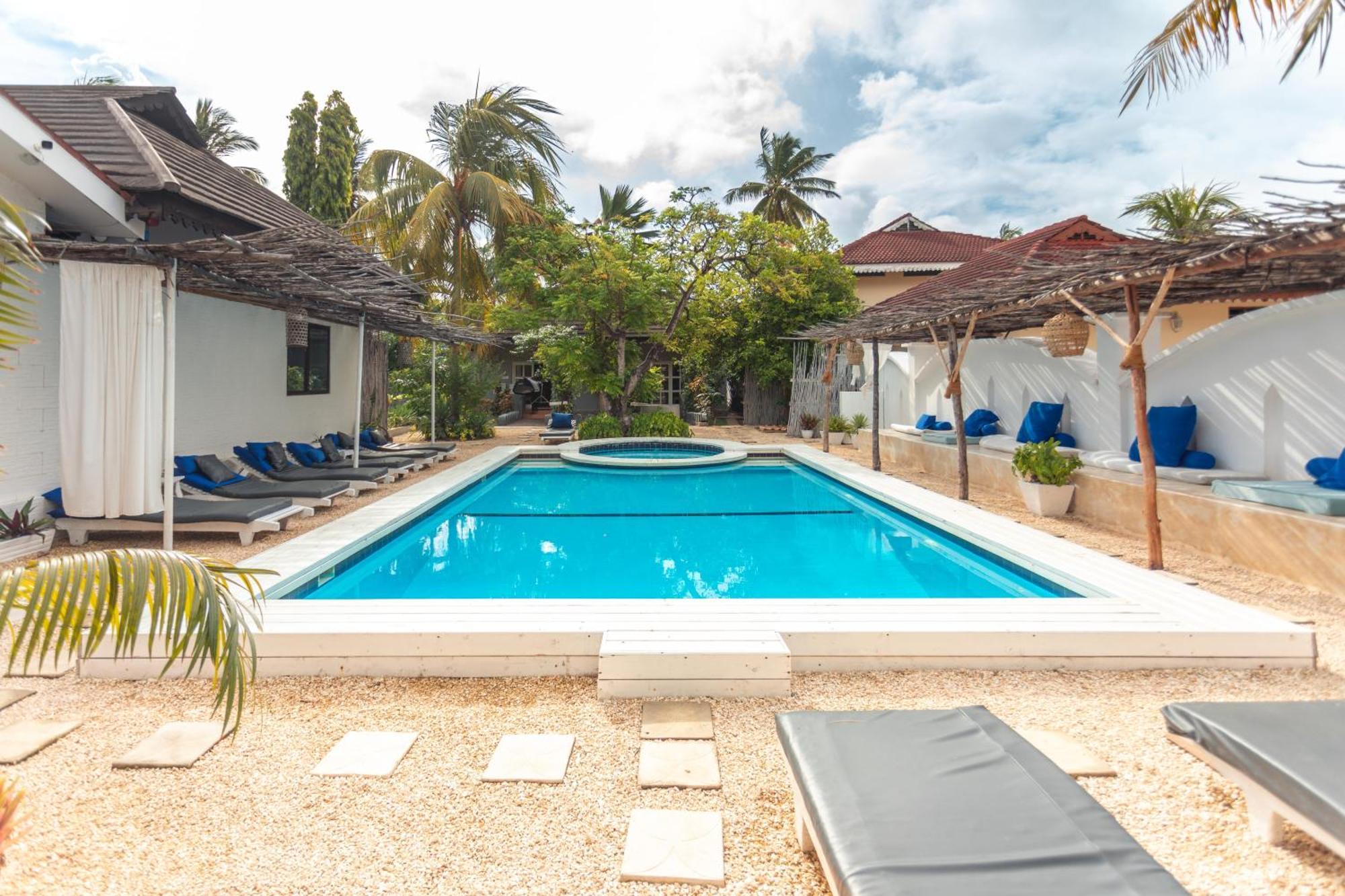 B4 Boutique Hotel Паже Екстериор снимка