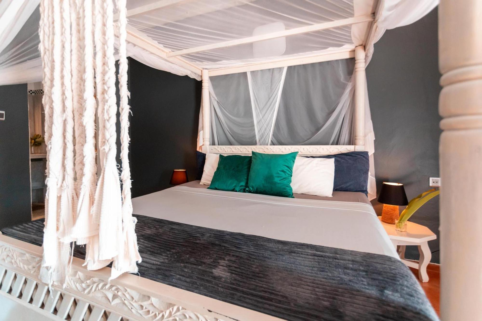 B4 Boutique Hotel Паже Екстериор снимка